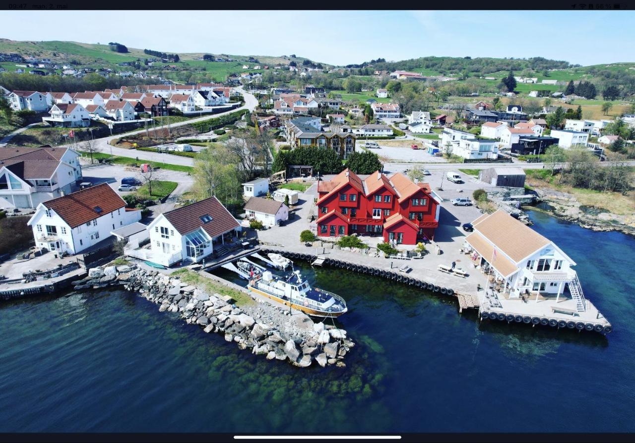 Sjoberg Hotell Og Ferie Leiligheter Østhusvik المظهر الخارجي الصورة