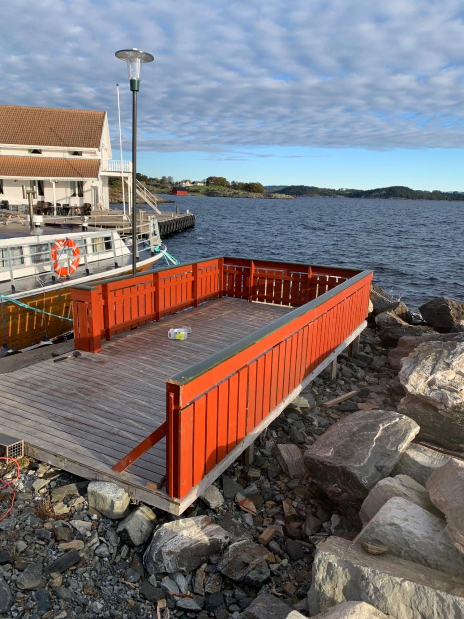 Sjoberg Hotell Og Ferie Leiligheter Østhusvik المظهر الخارجي الصورة