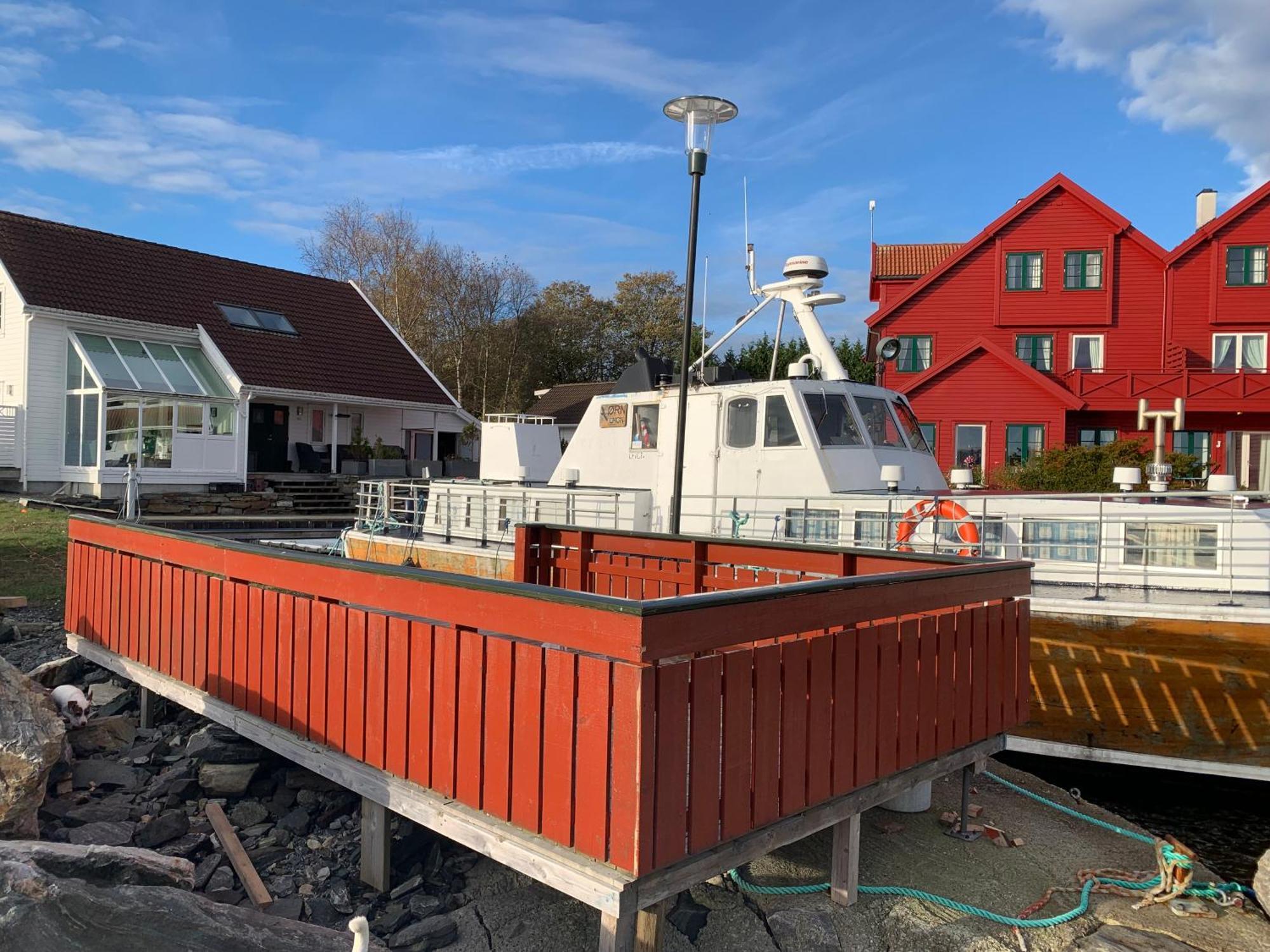 Sjoberg Hotell Og Ferie Leiligheter Østhusvik المظهر الخارجي الصورة