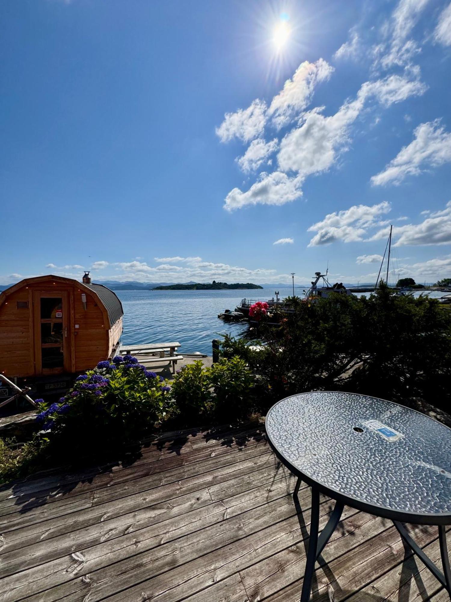 Sjoberg Hotell Og Ferie Leiligheter Østhusvik المظهر الخارجي الصورة