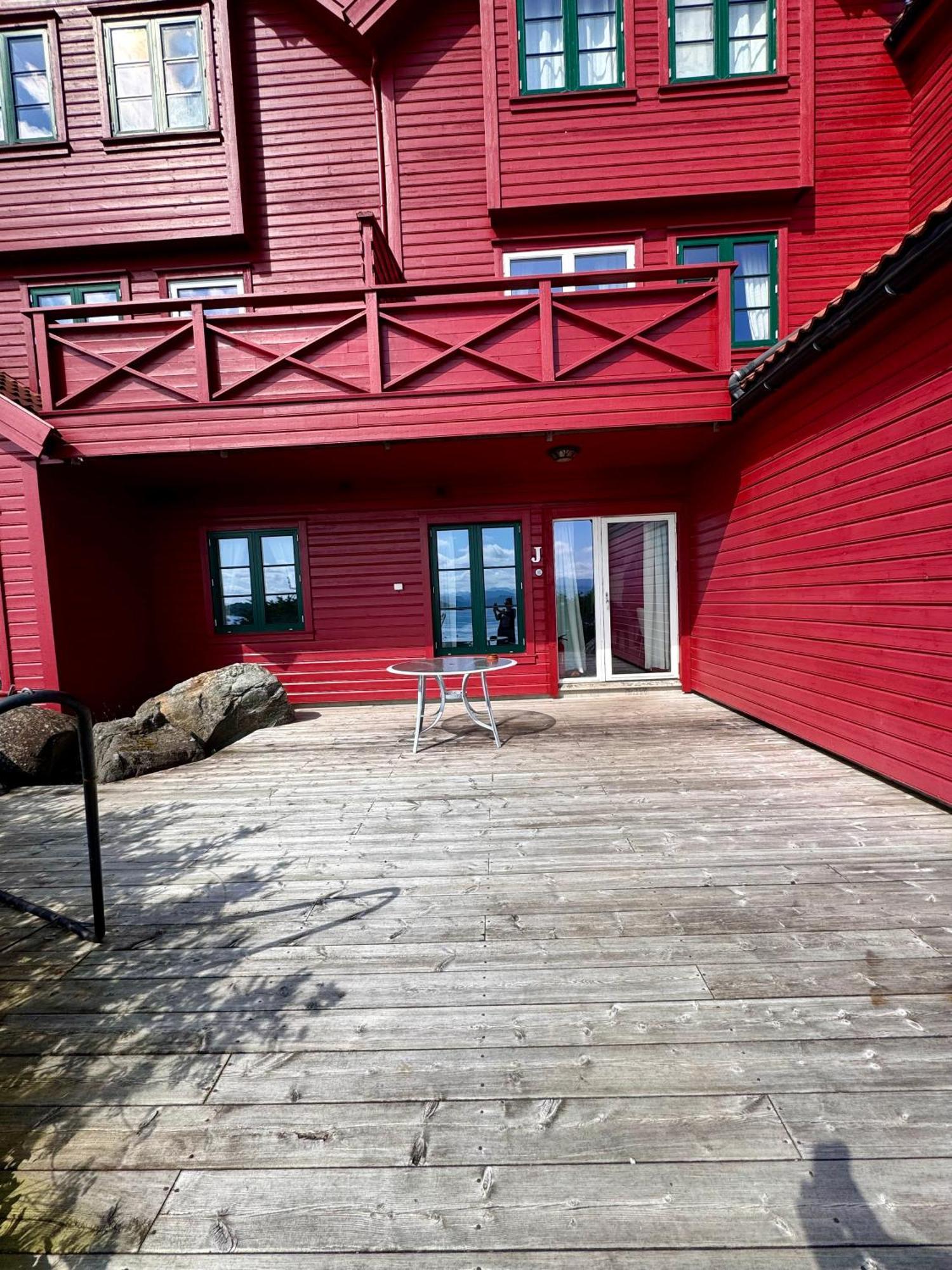 Sjoberg Hotell Og Ferie Leiligheter Østhusvik المظهر الخارجي الصورة